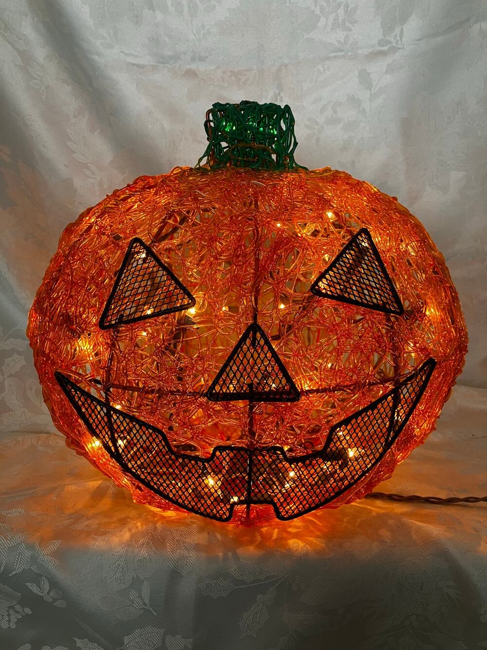 Vintage Spaghetti String Lighted Pumpkin Jack O Lantern Plug In Halloween Decor